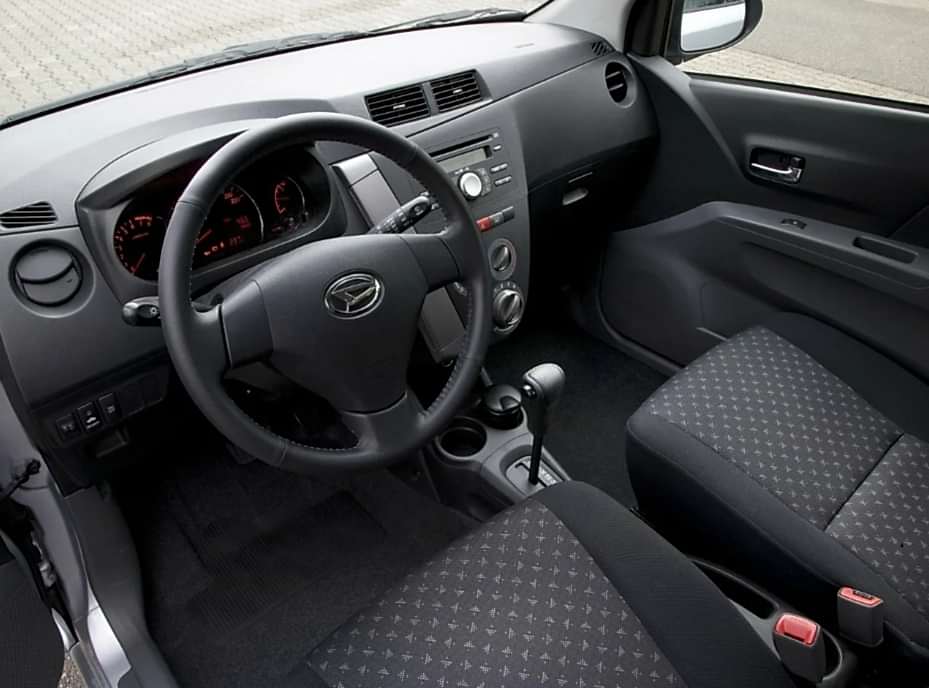 Daihatsu химчистка салона