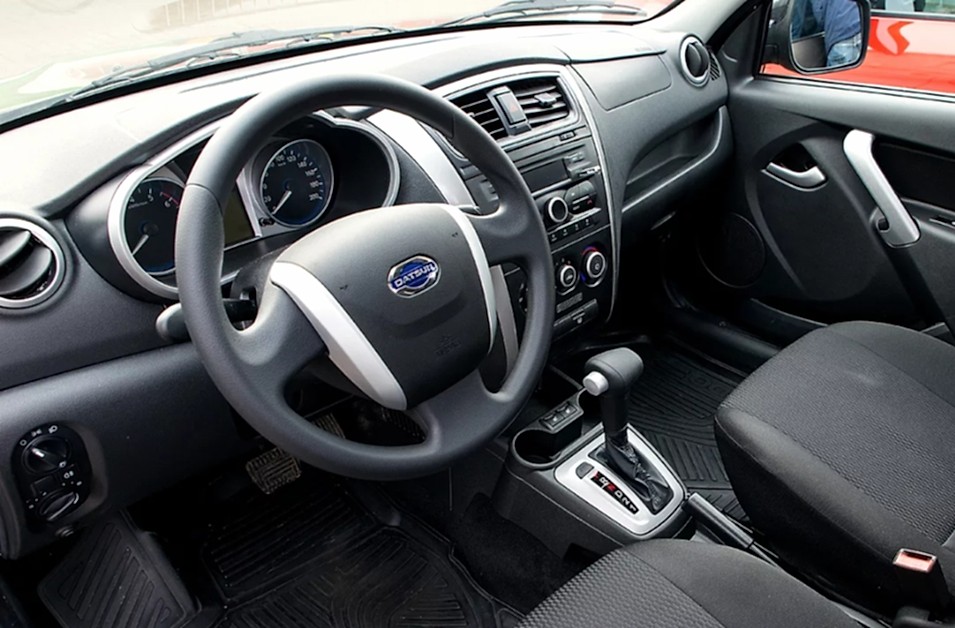 Datsun химчистка